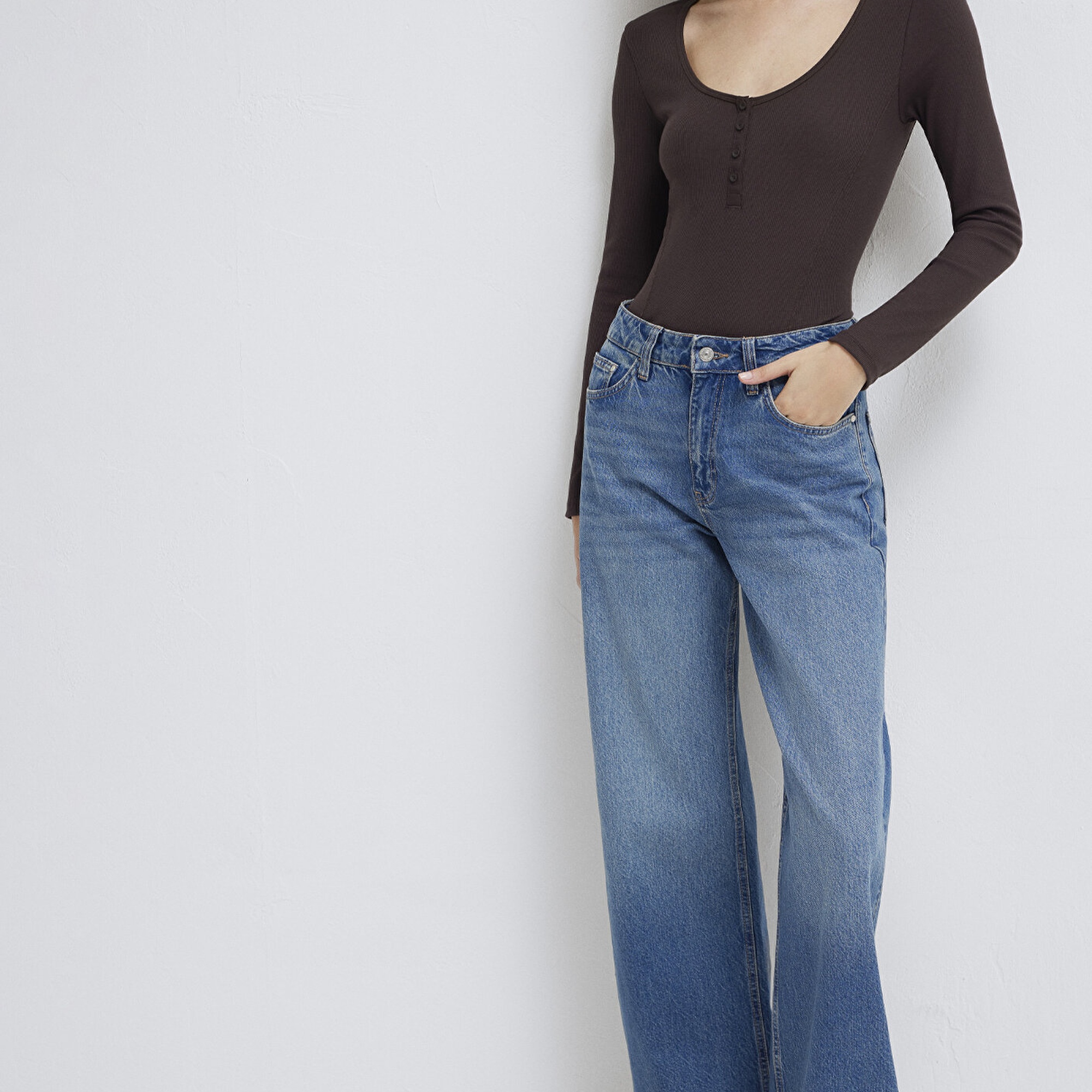 Mavi Uzun Kollu Kahverengi Tişört Fitted / Vücuda Oturan Kesim 1613843-70240