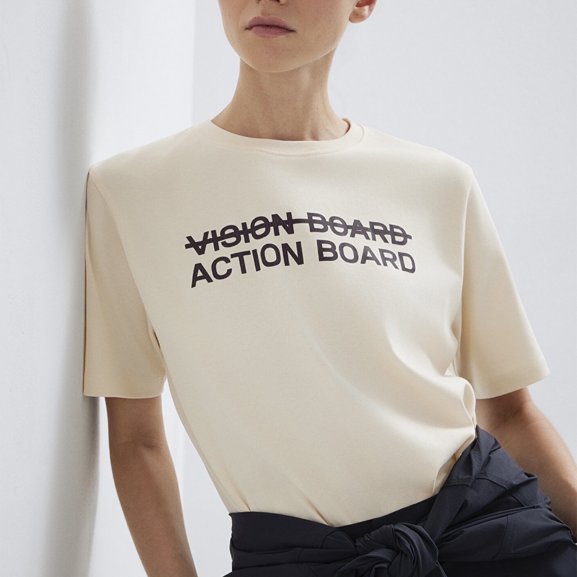 Mavi Baskılı Ekru Tişört Regular Fit / Normal Kesim 1613842-70005