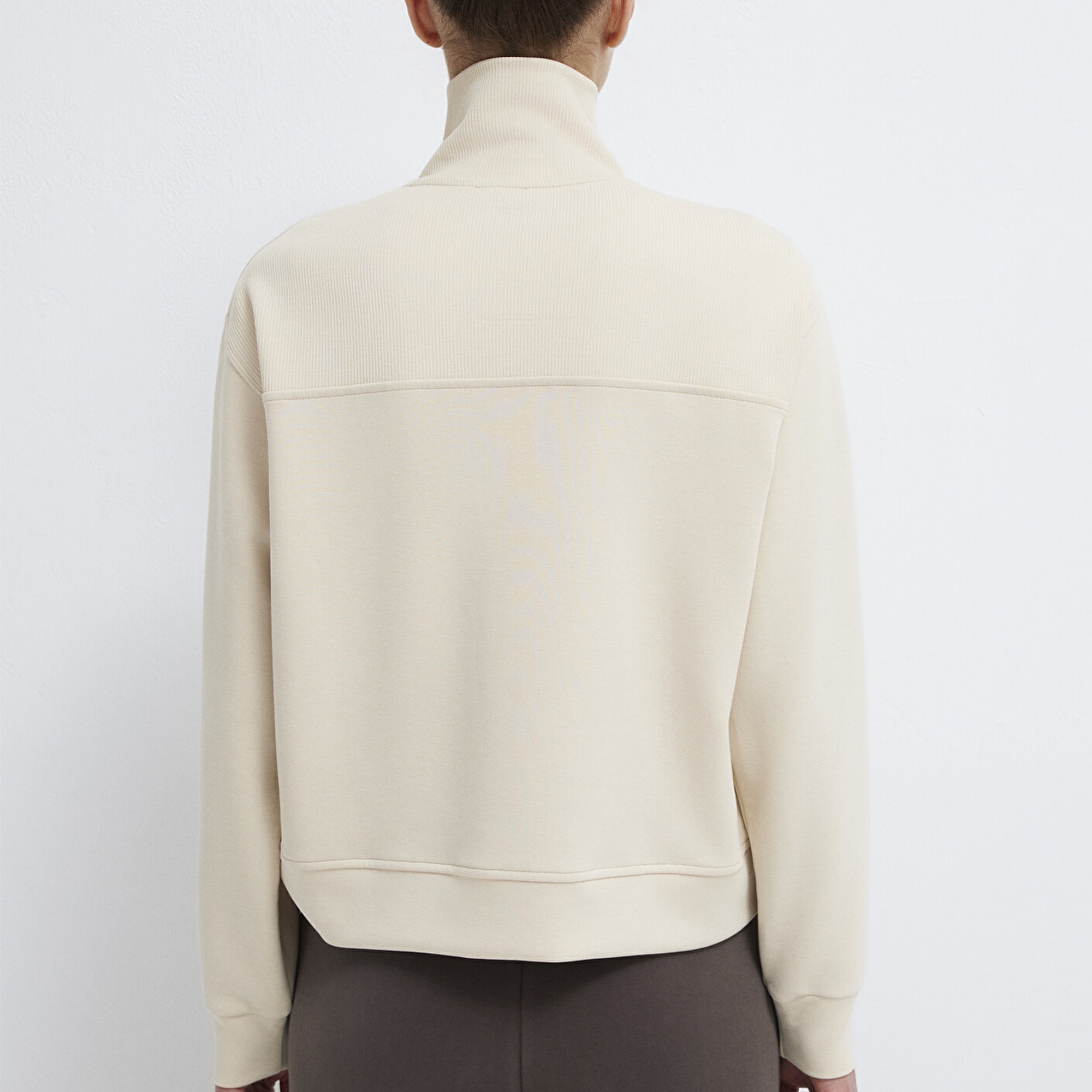 Mavi Yarı Fermuarlı Ekru (TENCEL™) Sweatshirt 1S10488-70005