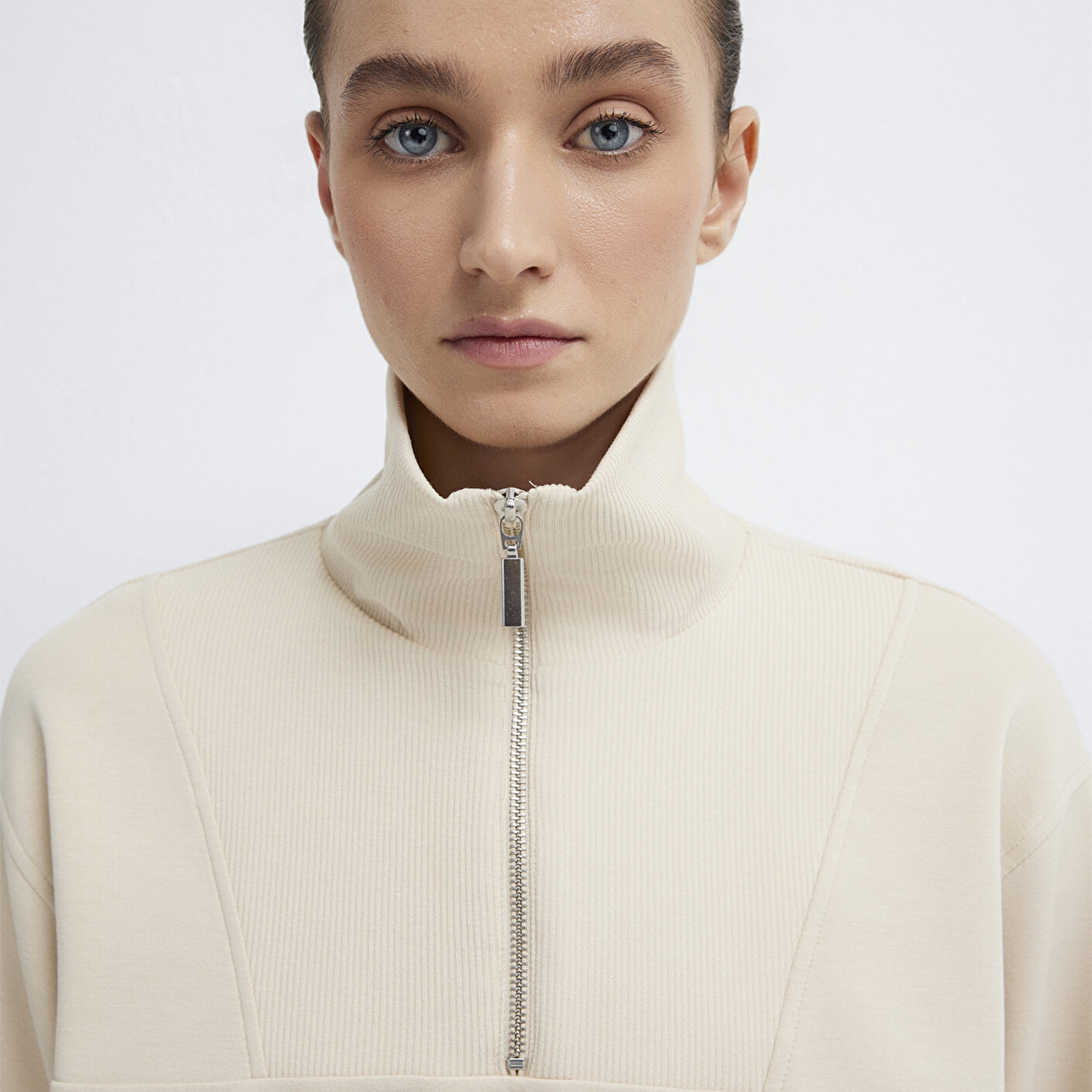 Mavi Yarı Fermuarlı Ekru (TENCEL™) Sweatshirt 1S10488-70005