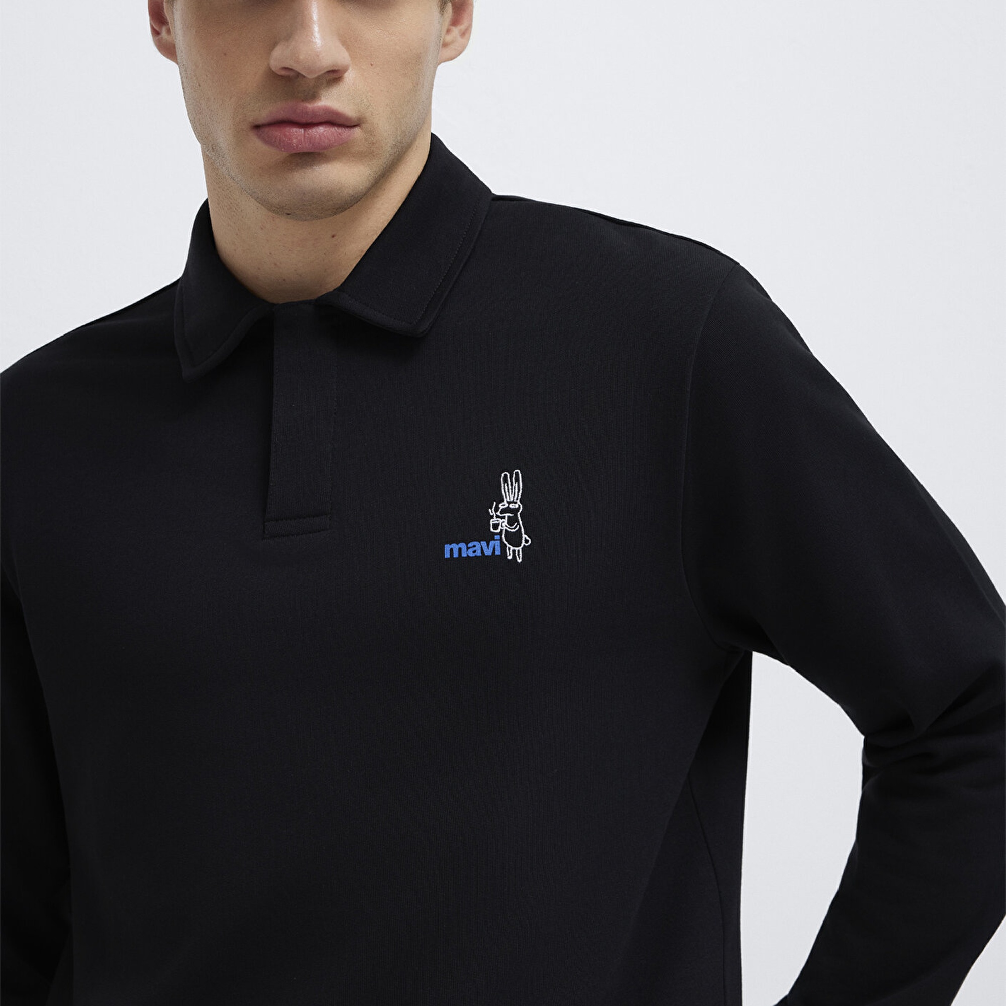 Mavi Yarı Fermuarlı Siyah Sweatshirt 0S10544-900