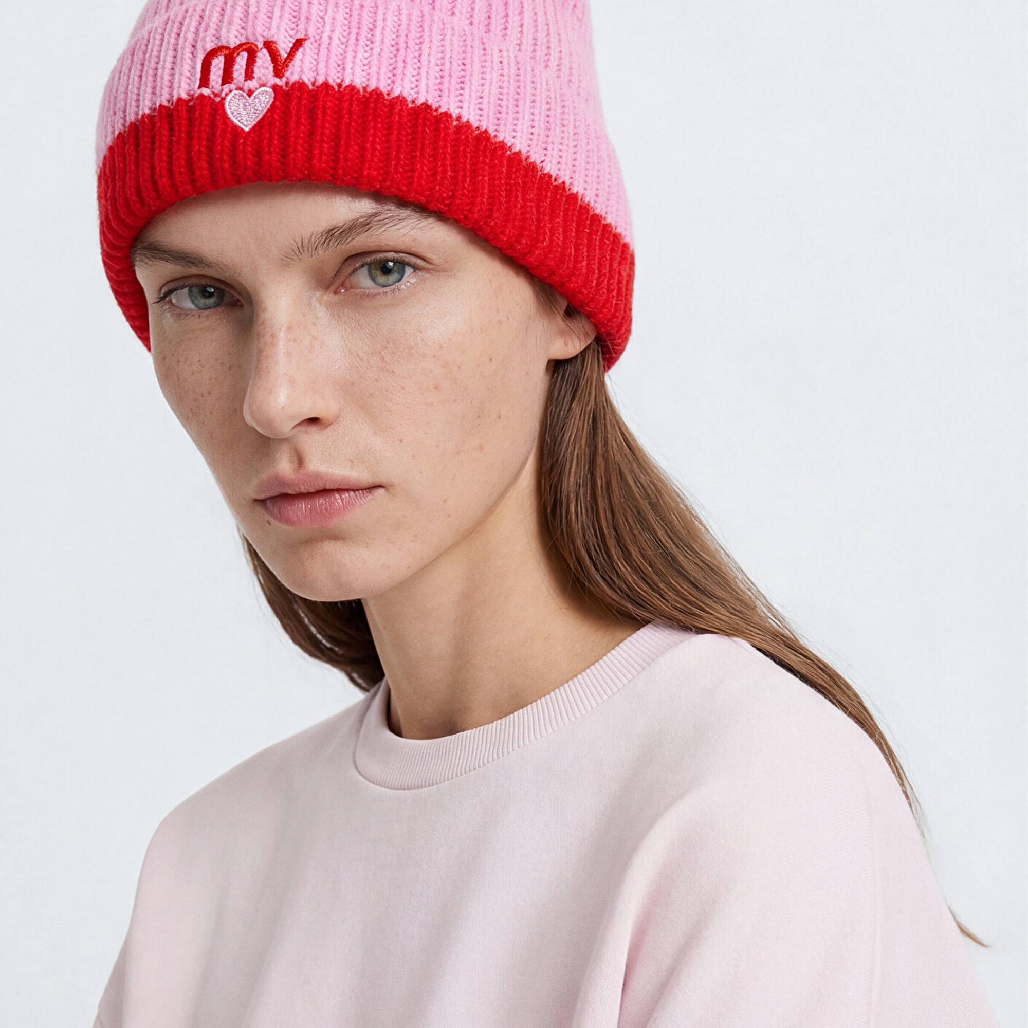 Mavi Mv İşlemeli Pembe Bere 1913835-32445