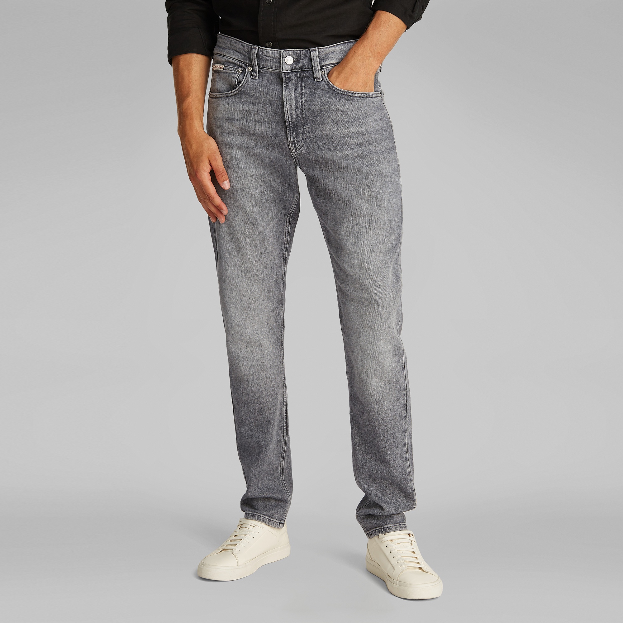 Calvin Klein Slim Taper Erkek Gri Jean