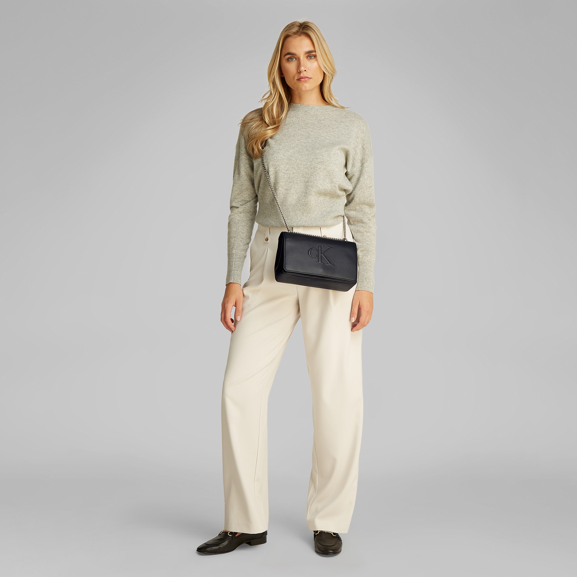 Calvin Klein Sculpted Flap Kadın Siyah Omuz Çantası