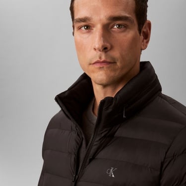  Calvin Klein Nylon Hooded Puffer Erkek Siyah Mont