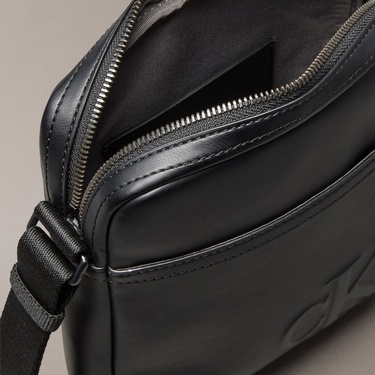  Calvin Klein Bold Reporter Erkek Siyah El Çantası