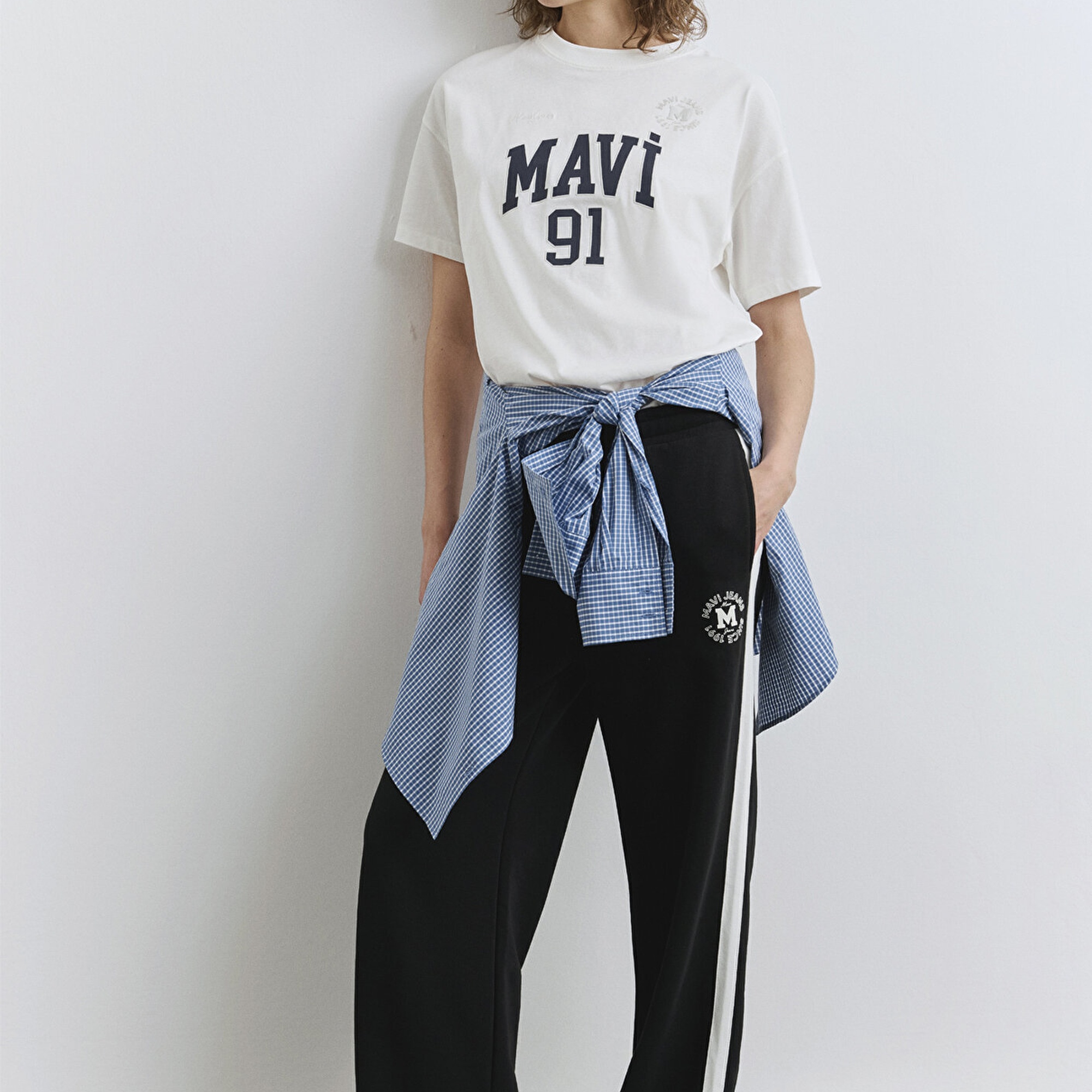 Mavi Mavi Logo Şerit Detaylı Siyah Eşofman Altı 1011038-900