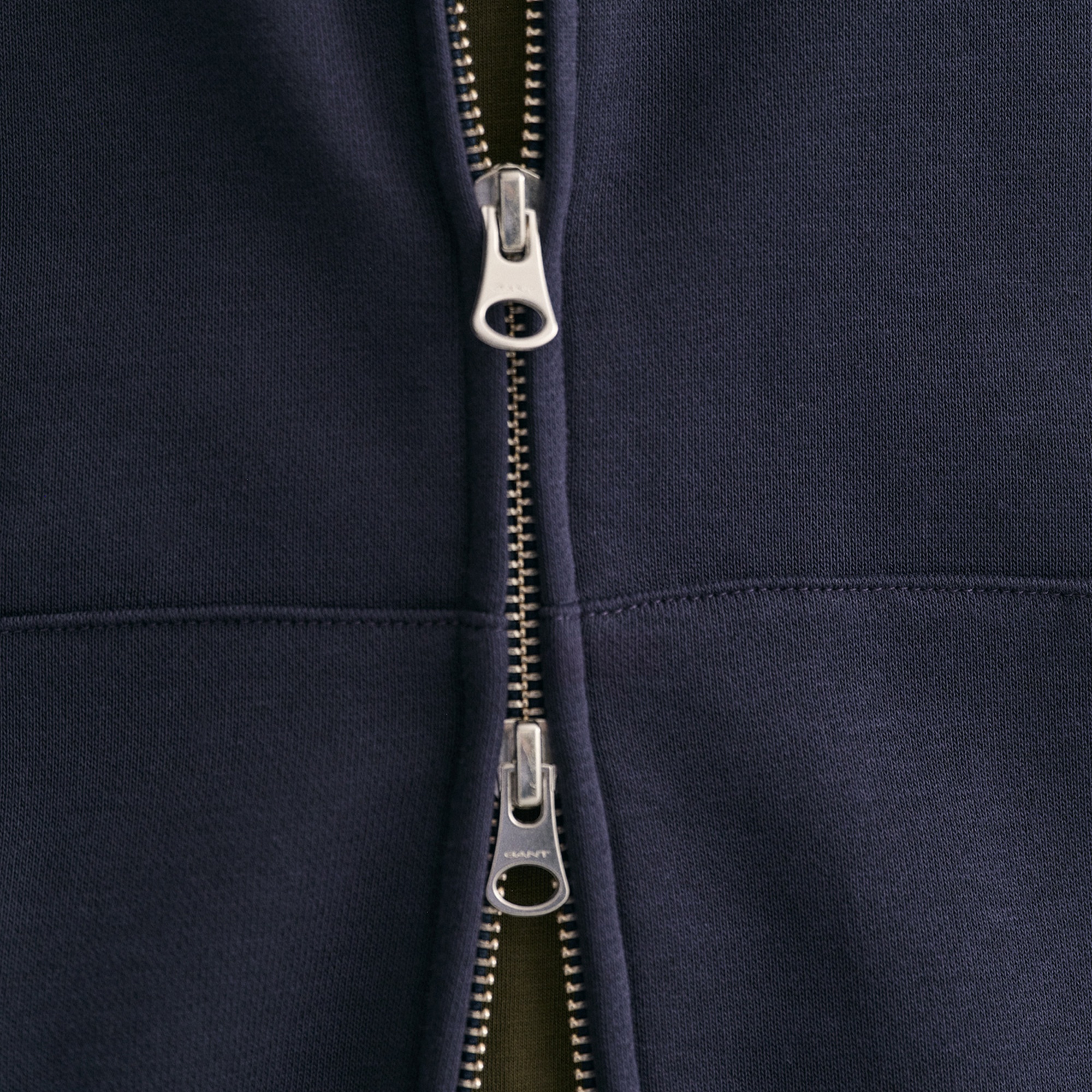GANT Erkek Lacivert Fermuarlı Logolu Hırka