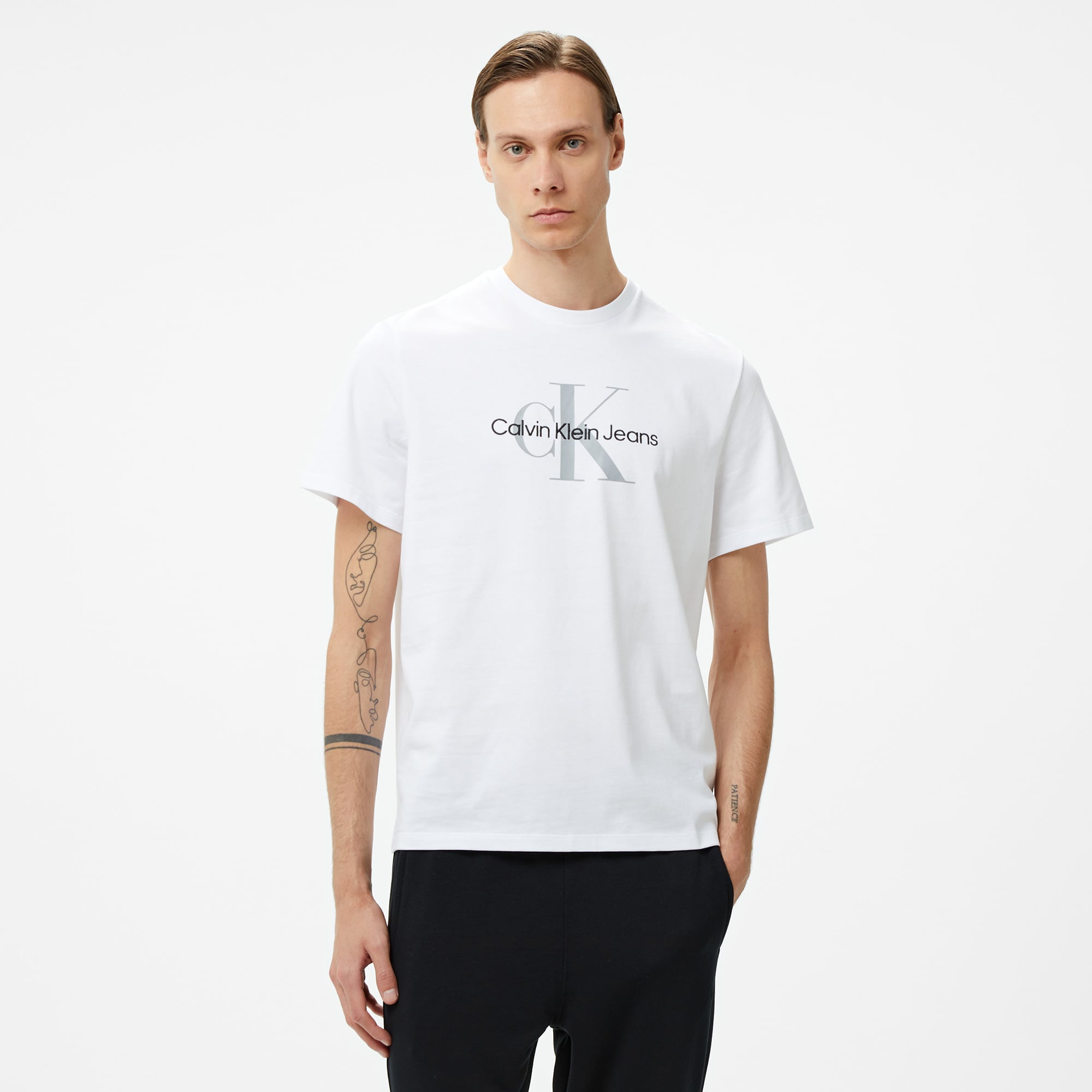 Calvin Klein Jeans Hero Monogram 20s Archıve Erkek Beyaz T-Shirt