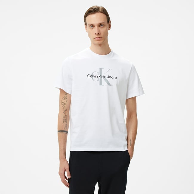  Calvin Klein Jeans Hero Monogram 20s Archıve Erkek Beyaz T-Shirt