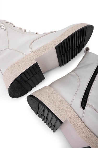  Tamer Tanca Kadın Hakiki Deri Kırık Beyaz Casual Bot