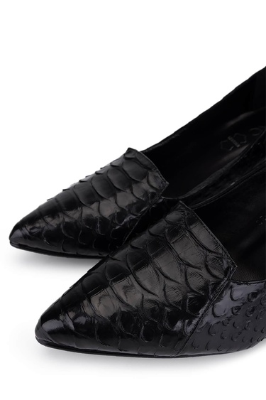  Tamer Tanca Kadın Hakiki Deri Siyah Klasik Ayakkabı