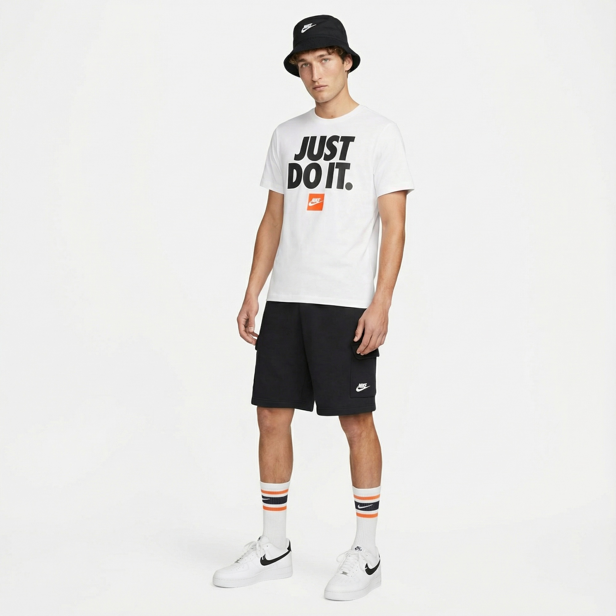 Nike Sporstwear Verbiage Erkek Beyaz T-Shirt