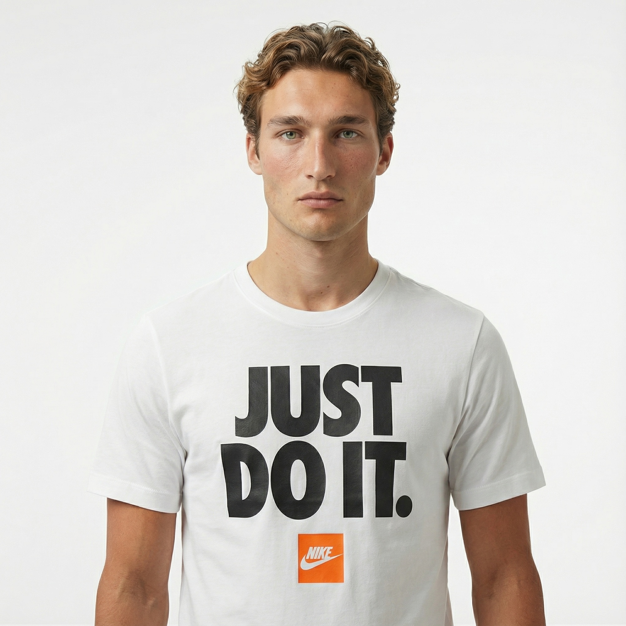 Nike Sporstwear Verbiage Erkek Beyaz T-Shirt