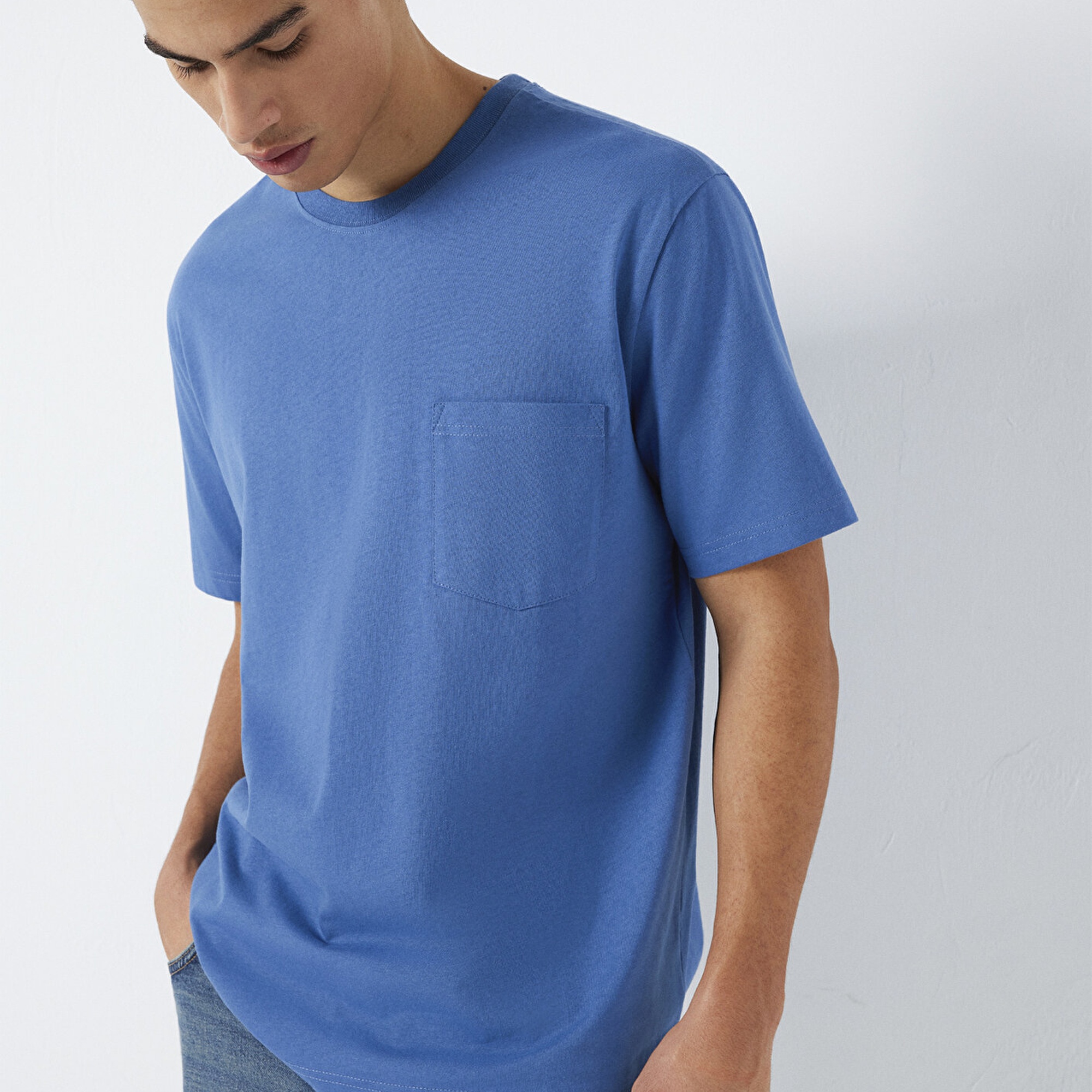 Mavi Cep Detaylı Mavi Basic Tişört Loose Fit / Bol Rahat Kesim 066248-70719