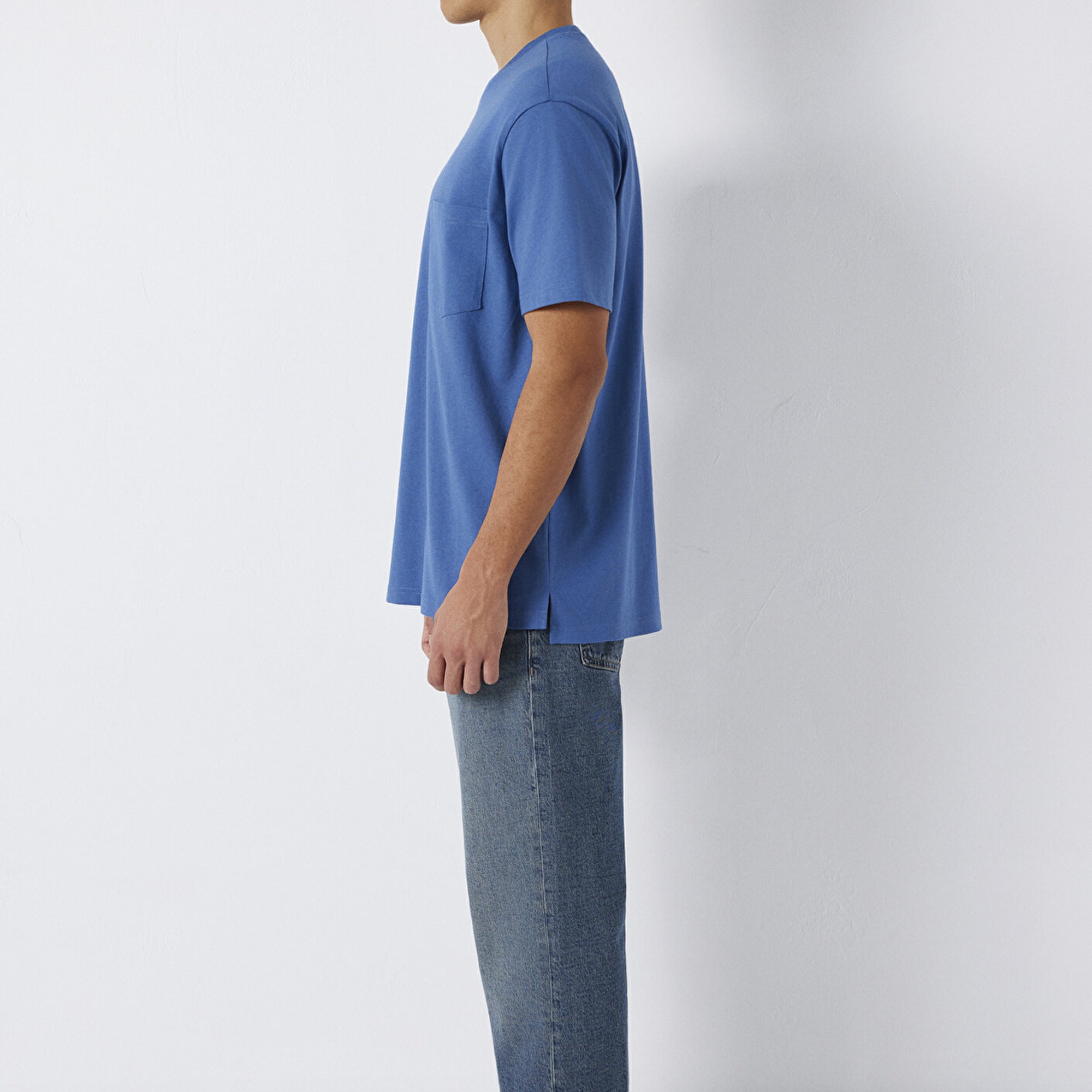 Mavi Cep Detaylı Mavi Basic Tişört Loose Fit / Bol Rahat Kesim 066248-70719