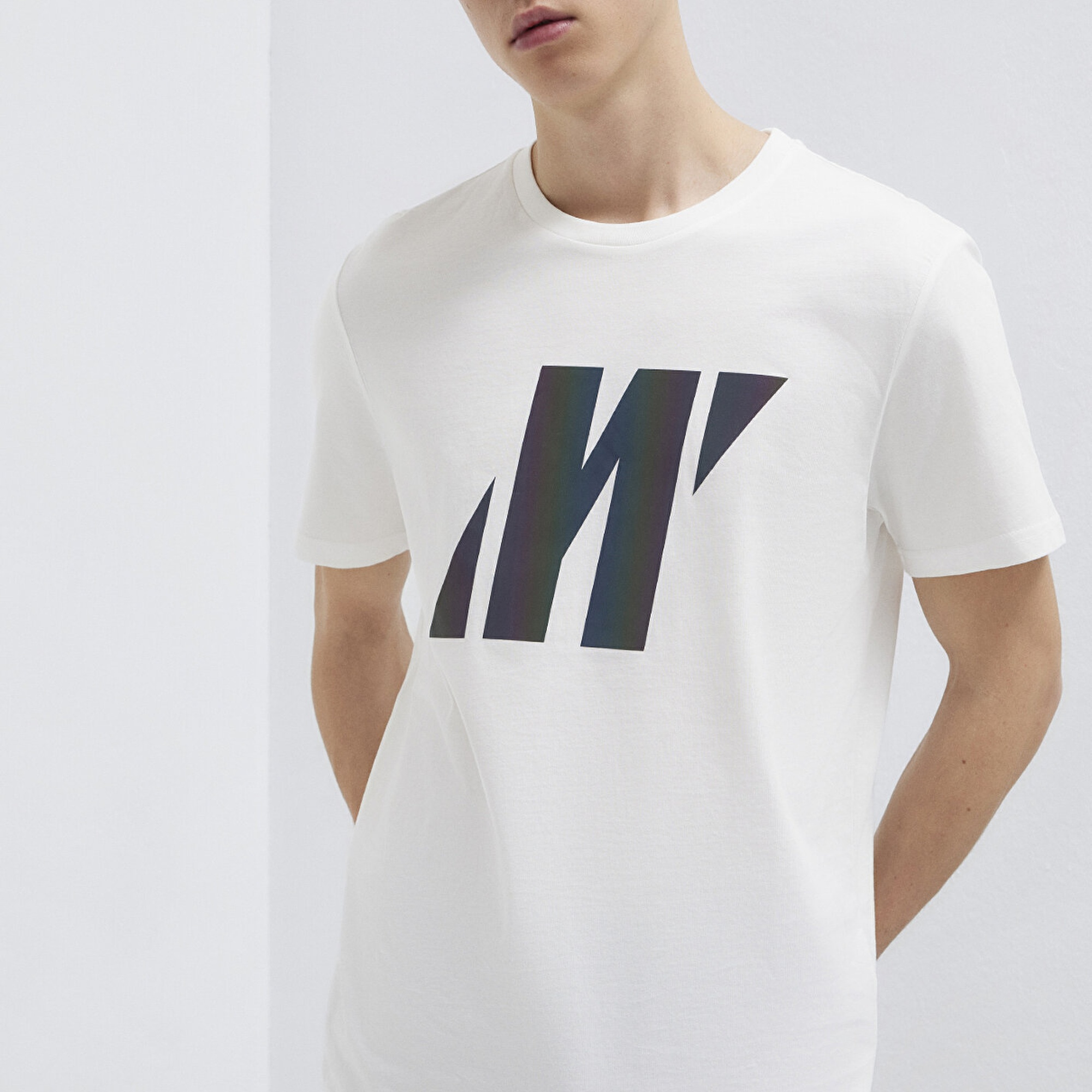 Mavi Mavi Pro Reflektör Logo Baskılı Beyaz Tişört Slim Fit / Dar Kesim 066255-30701