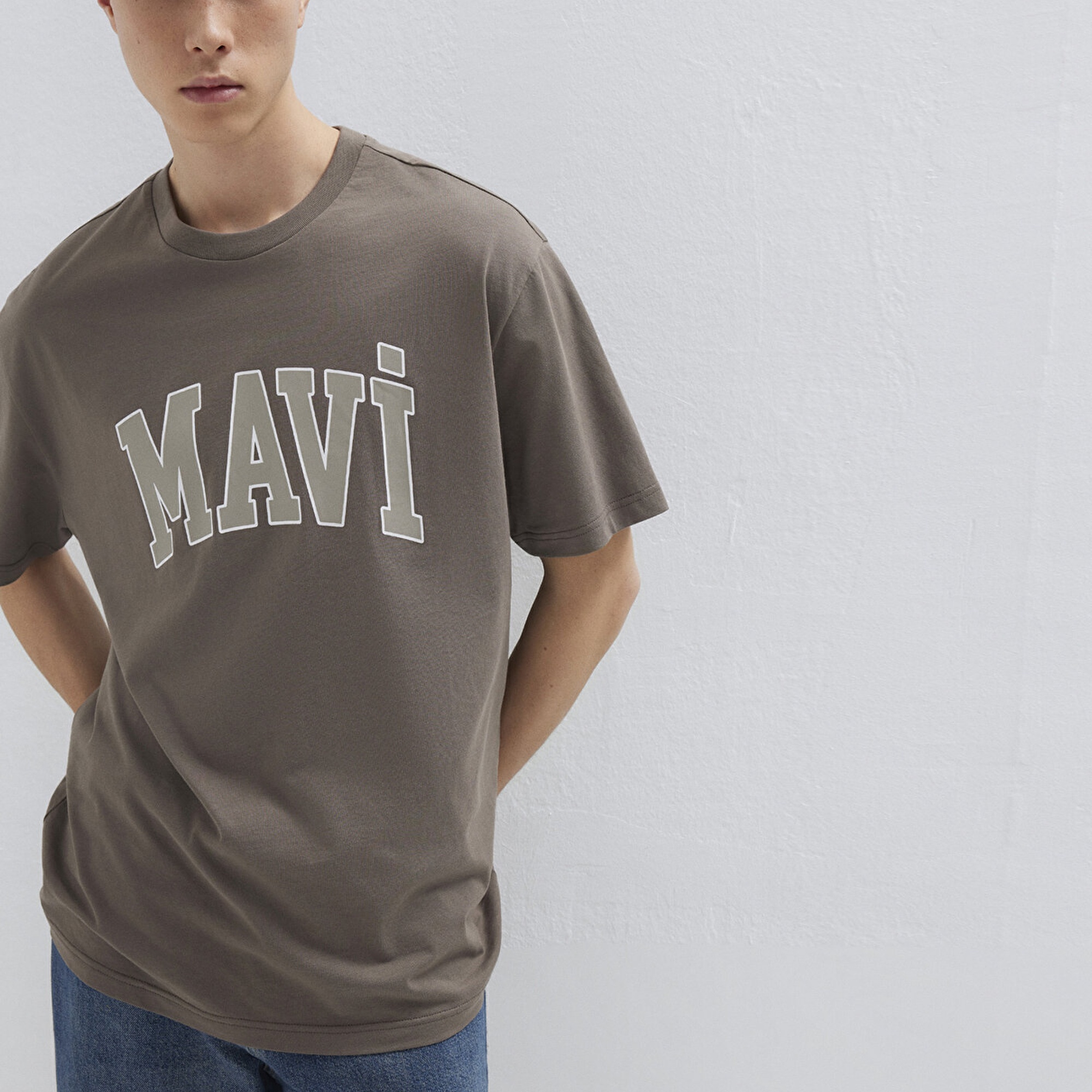 Mavi Mavi Logo Baskılı Kahverengi Tişört Loose Fit / Bol Rahat Kesim 0611711-91601