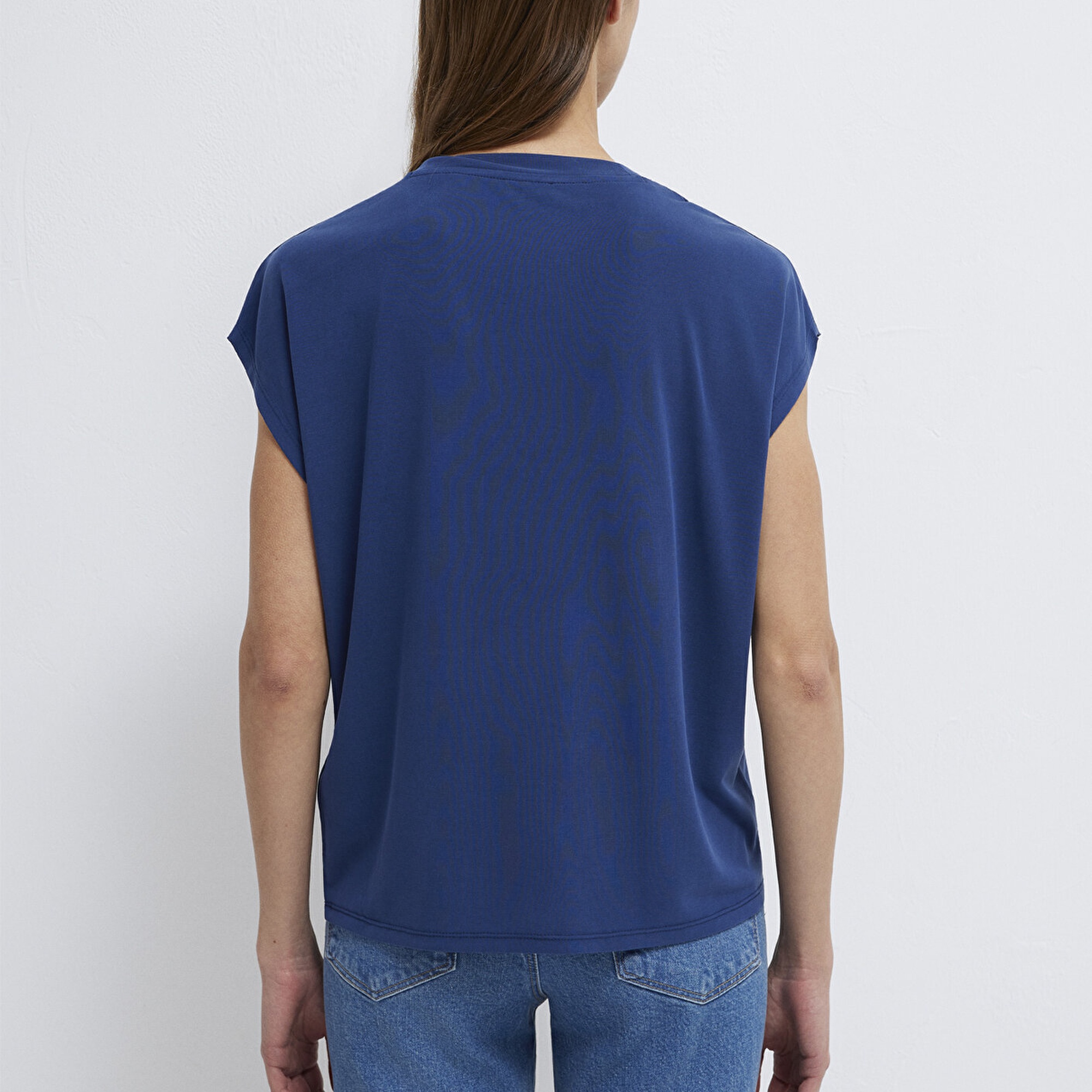 Mavi Lux Touch (TENCEL™) V Yaka Lacivert Modal Tişört Regular Fit / Normal Kesim 1612250-70491