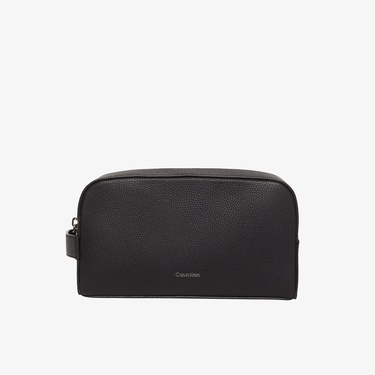  Calvin Klein Foil Emboss Dopp Kit Erkek Siyah El Çantası