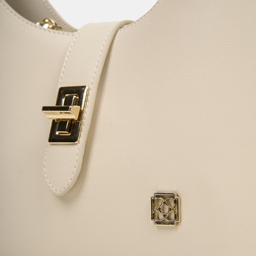  Kadın Ekru Gold Kilit Detaylı Omuz Çantası