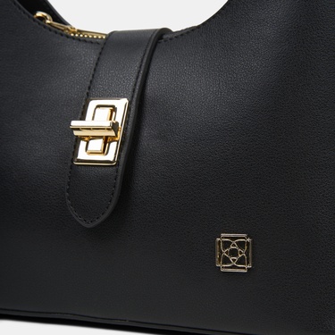  Kadın Siyah Gold Kilit Detaylı Omuz Çantası