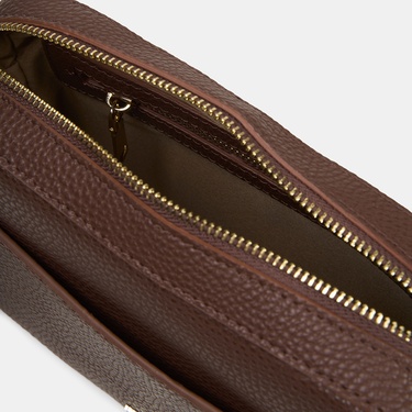  Kadın Taba Gold Detaylı Postacı Çantası