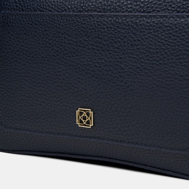  Kadın Lacivert Gold Detaylı Postacı Çantası