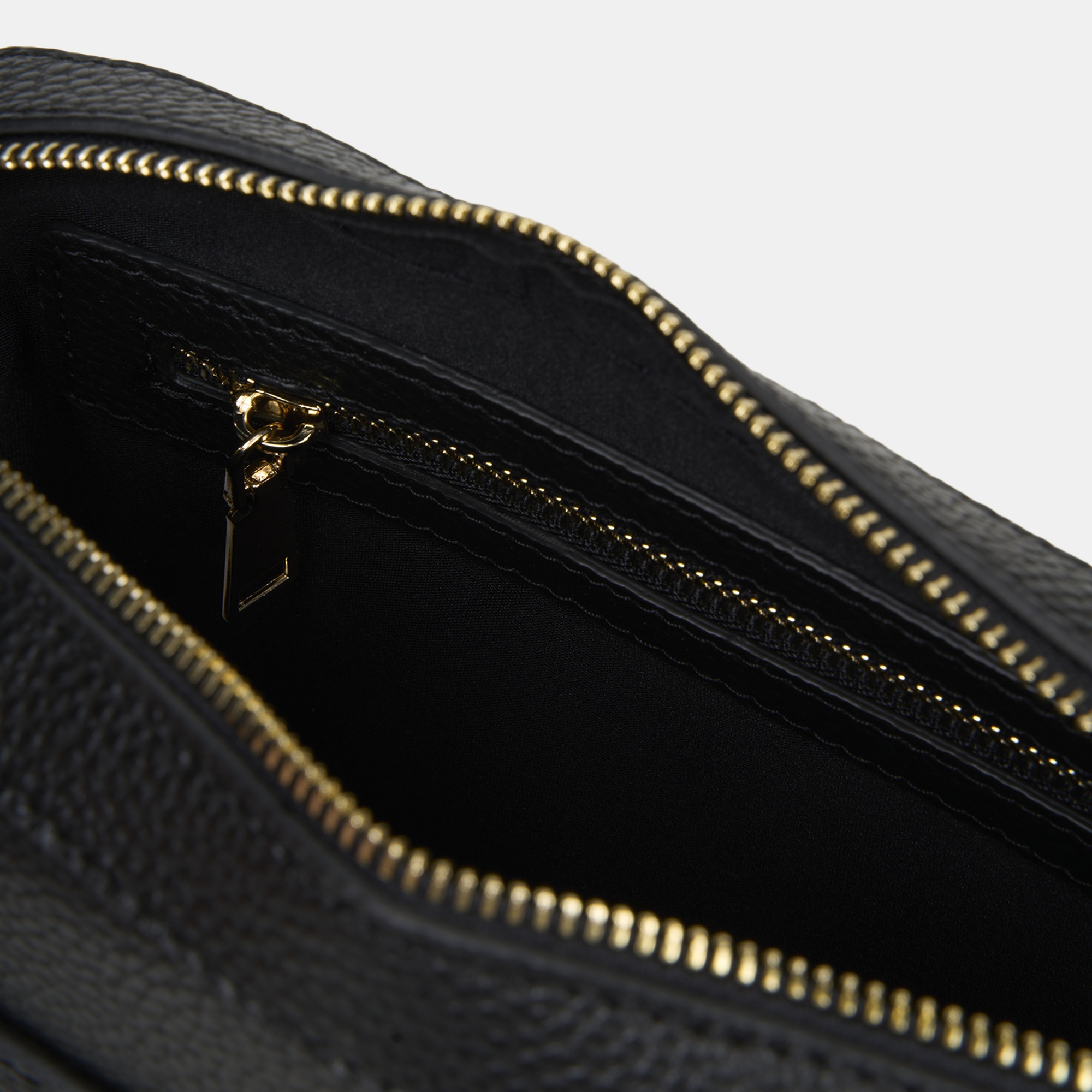 Kadın Siyah Gold Detaylı Postacı Çantası