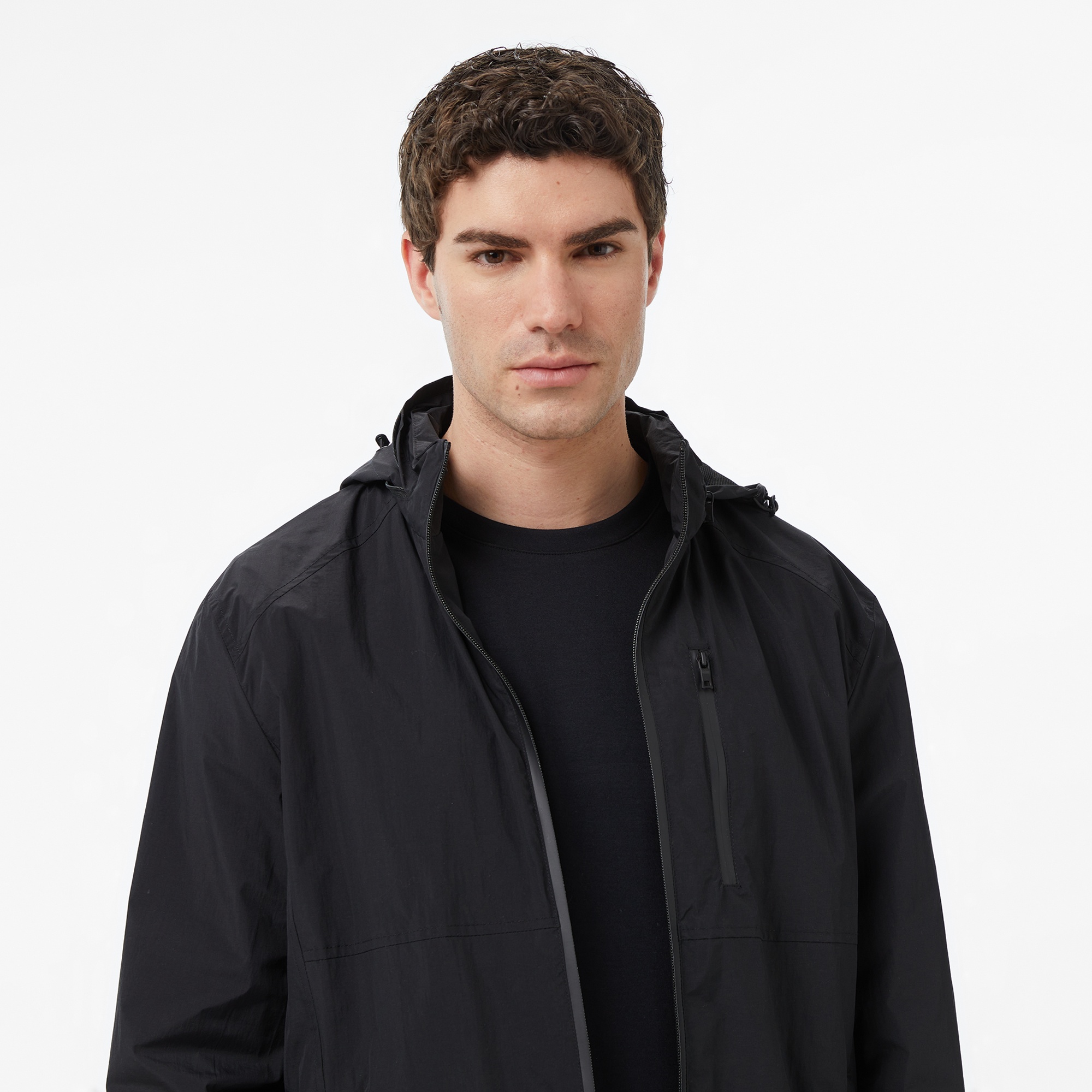 Nautica Erkek Siyah Regular Fit Dik Yaka Gizli Kapüşonlu Su İtici Mont