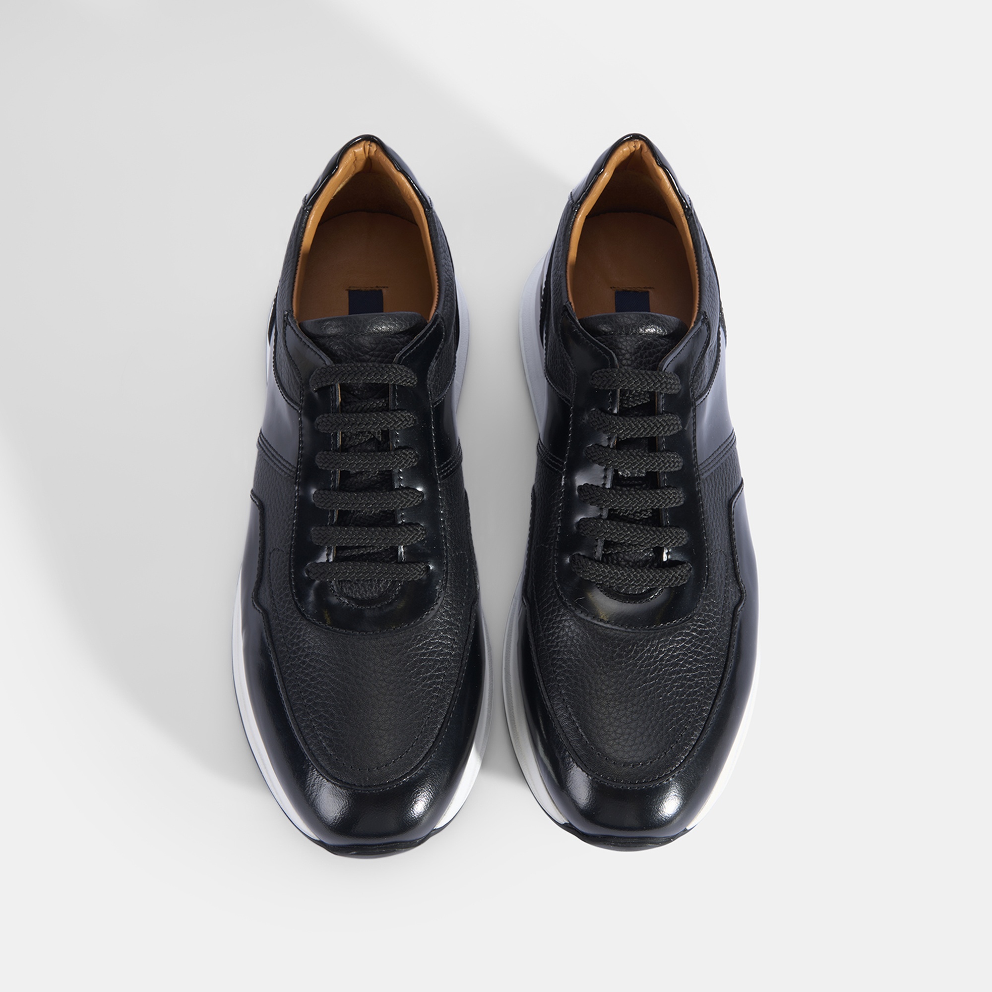 Erkek Siyah Metal Detaylı Deri Spor Ayakkabı