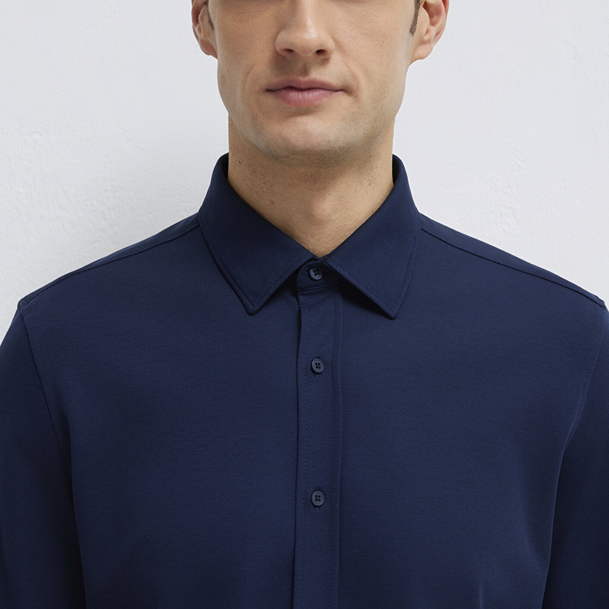 Mavi Hafif ve Esnek Lacivert Travel Gömlek Regular Fit / Normal Kesim 0212058-70497