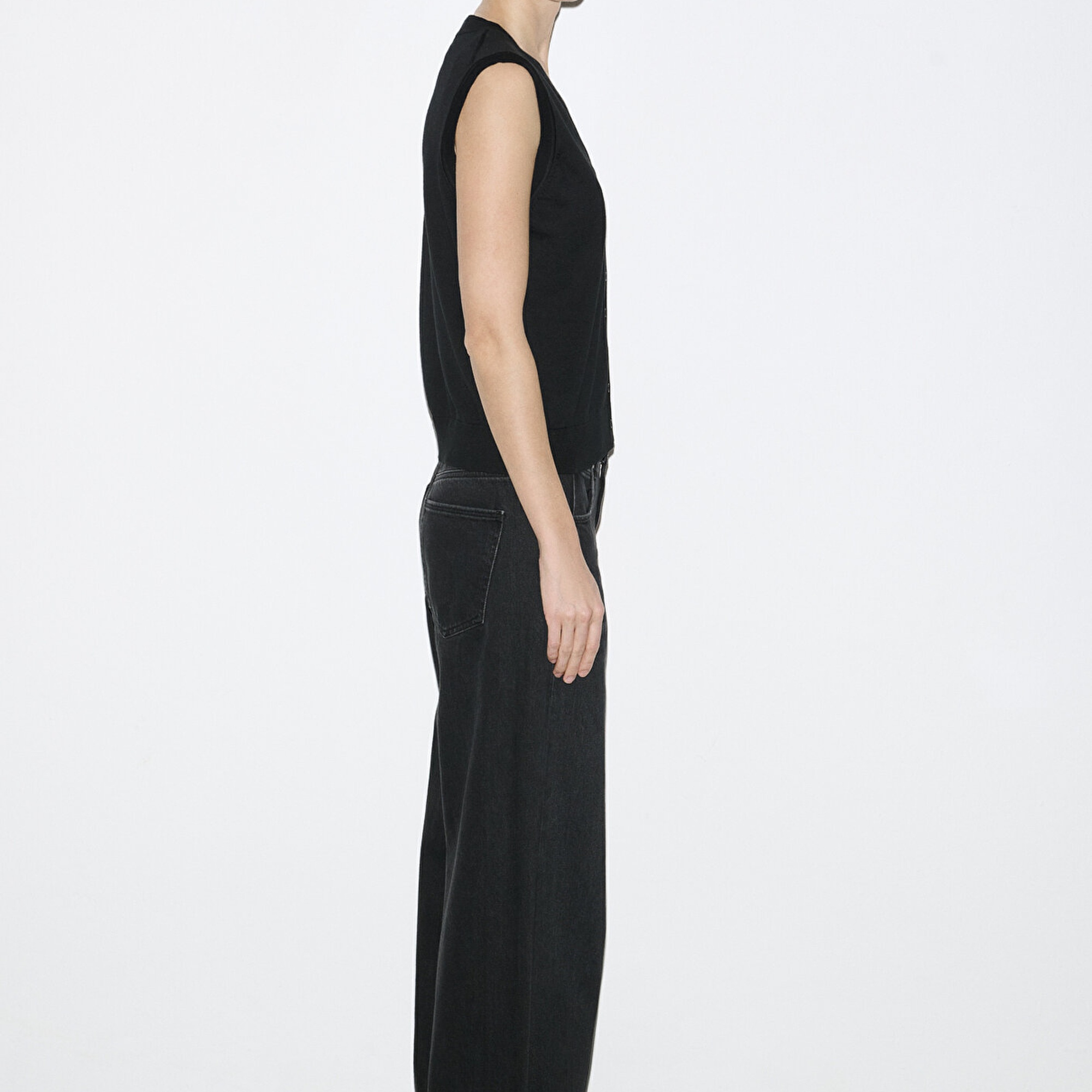 Mavi Düğmeli Siyah Triko Yelek Slim Fit / Dar Kesim 1710867-900