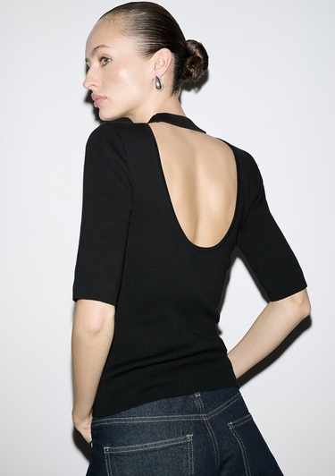  Mavi Sırt Detaylı Siyah Kazak Fitted / Vücuda Oturan Kesim 1710862-900