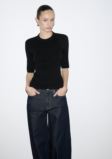  Mavi Sırt Detaylı Siyah Kazak Fitted / Vücuda Oturan Kesim 1710862-900