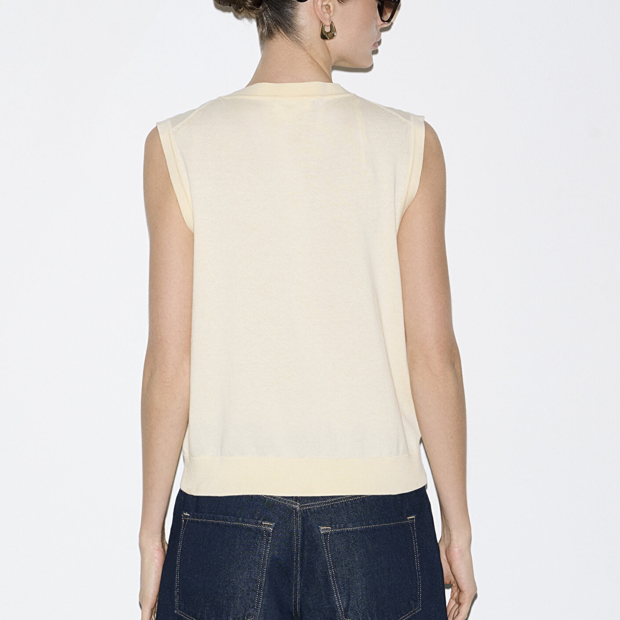 Mavi Düğmeli Sarı Triko Yelek Slim Fit / Dar Kesim 1710867-70013