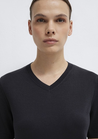  Mavi V-Yaka Siyah Kazak Regular Fit / Normal Kesim 1710868-900