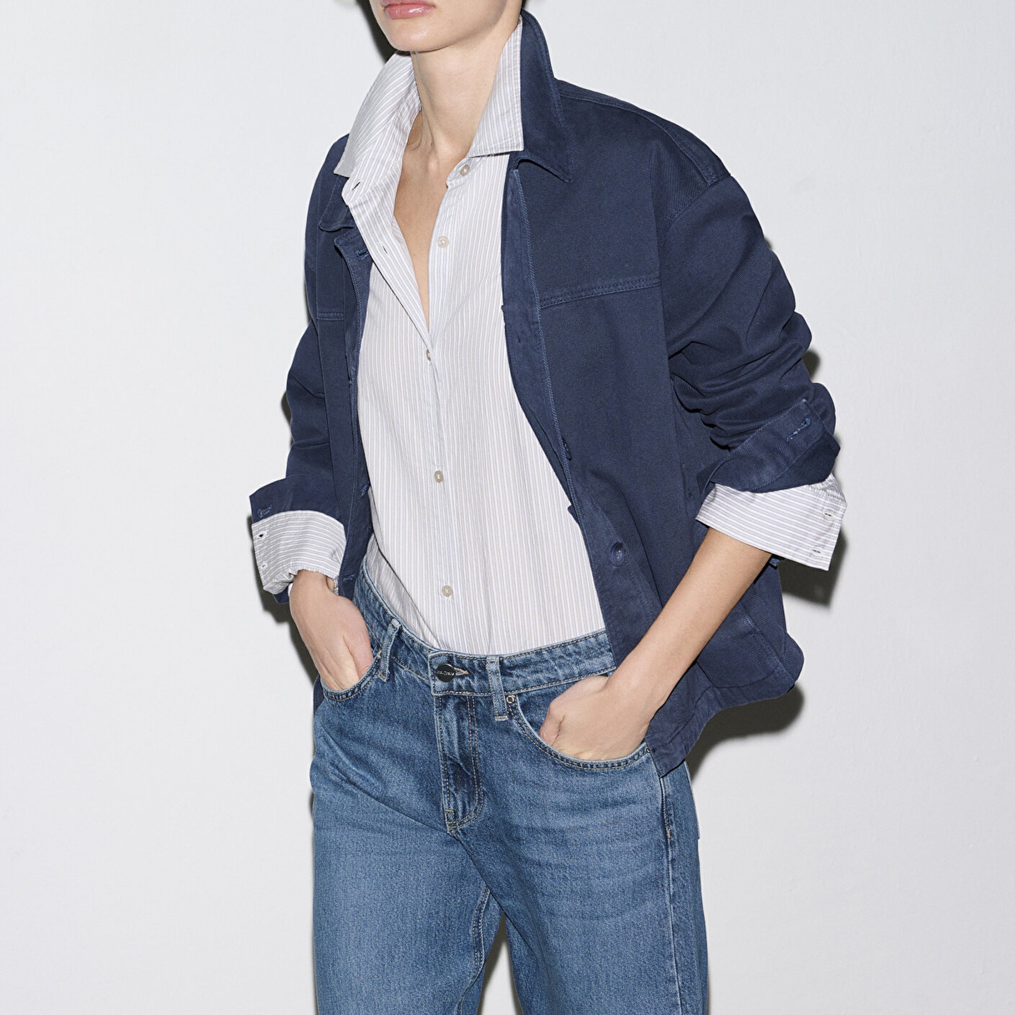 Mavi Cep Detaylı Lacivert Gömlek  1211424-70487