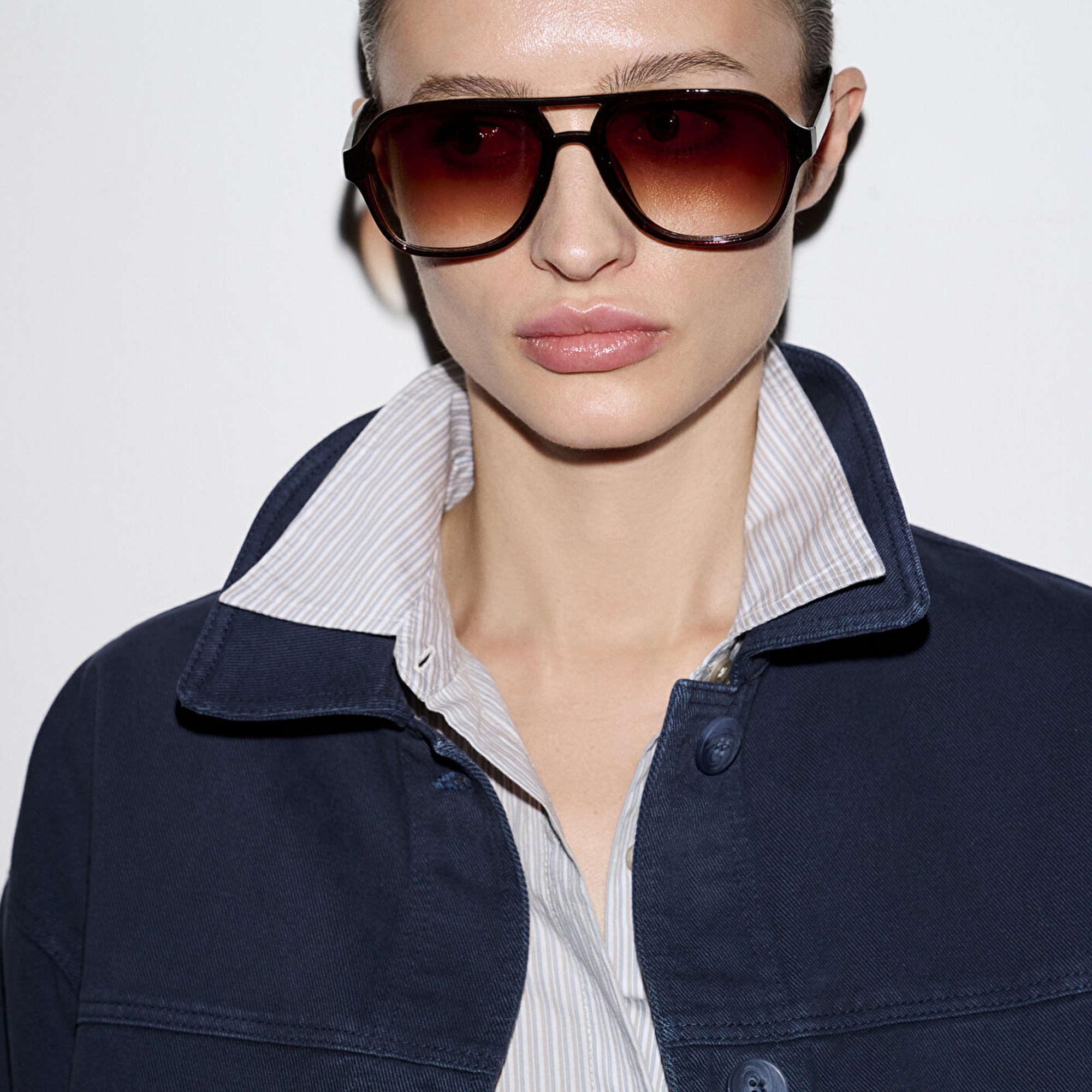 Mavi Cep Detaylı Lacivert Gömlek  1211424-70487