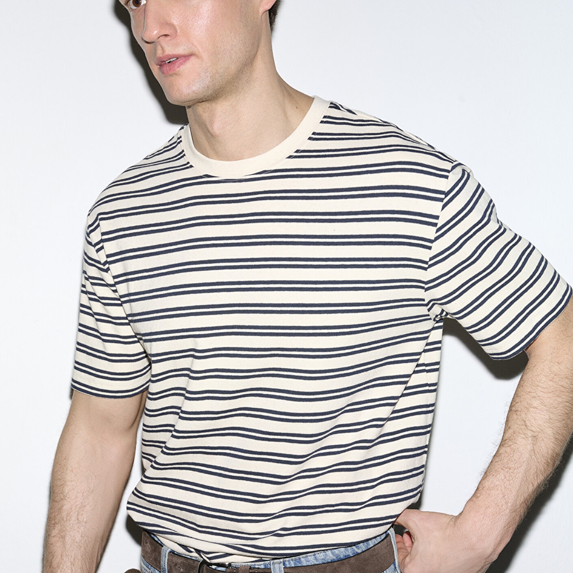 Mavi Lacivert Çizgili Ekru Tişört Loose Fit / Bol Rahat Kesim 0613166-83699