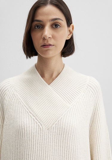  Mavi Yün Karışımlı Ekru V Yaka Kazak Oversize / Geniş Kesim 1710829-70057