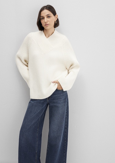  Mavi Yün Karışımlı Ekru V Yaka Kazak Oversize / Geniş Kesim 1710829-70057