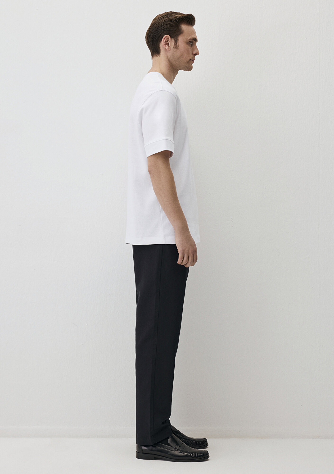 Mavi Cepli Beyaz Basic Tişört Loose Fit / Bol Rahat Kesim 0612592-620