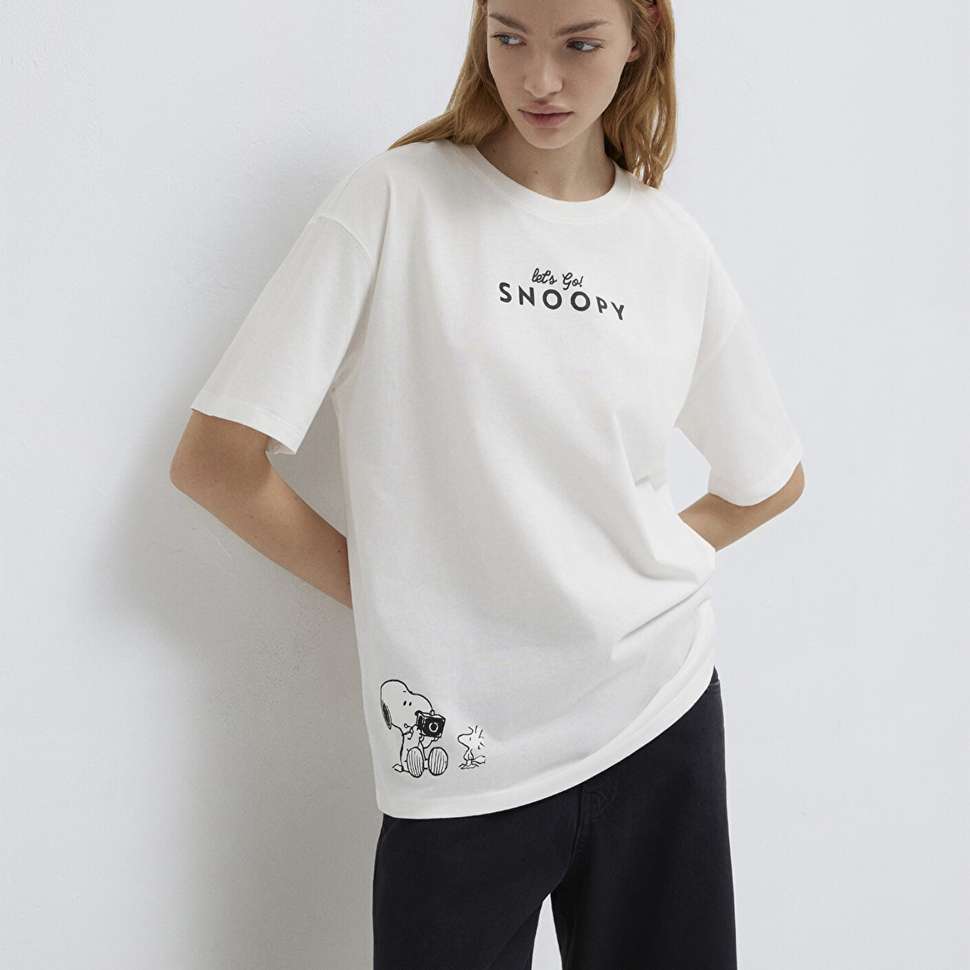 Mavi Snoopy Baskılı Ekru Tişört Loose Fit / Bol Rahat Kesim 1614055-70057