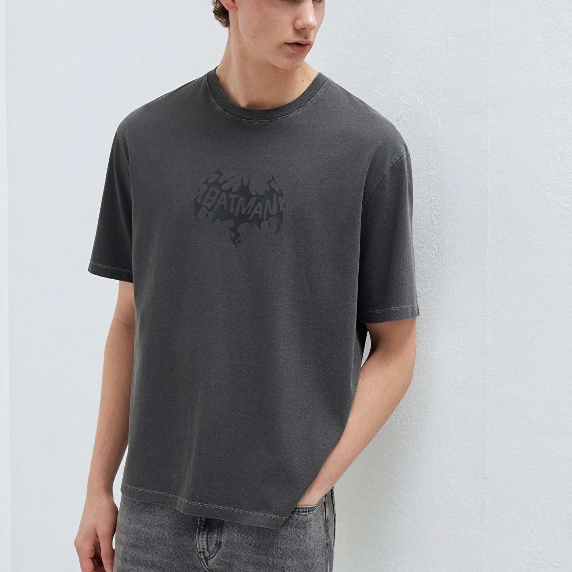 Mavi Batman Baskılı Siyah Tişört Relaxed Fit / Rahat Kesim 0613203-900