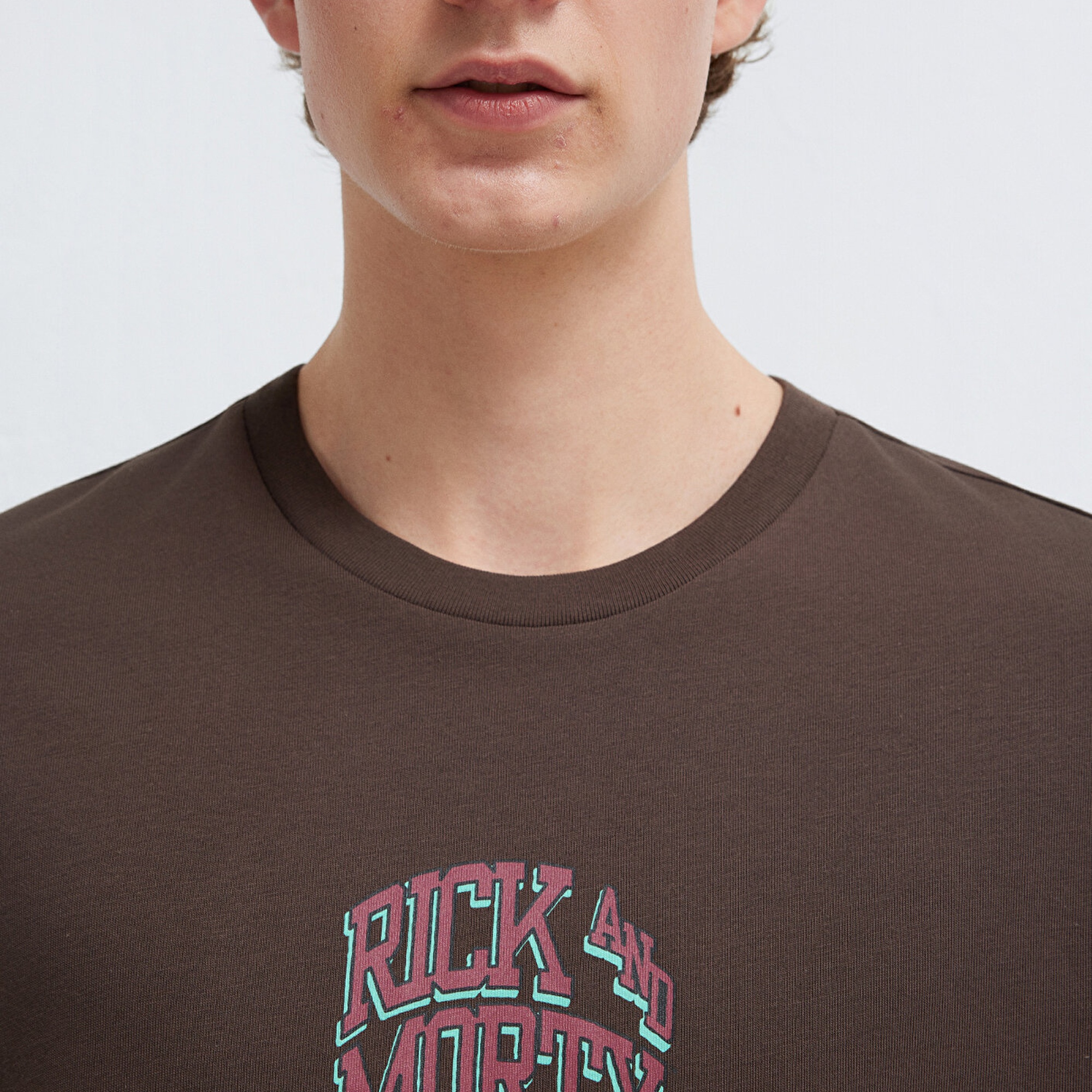 Mavi Rick and Morty Baskılı Kahverengi Tişört Loose Fit / Bol Rahat Kesim 0613205-70251