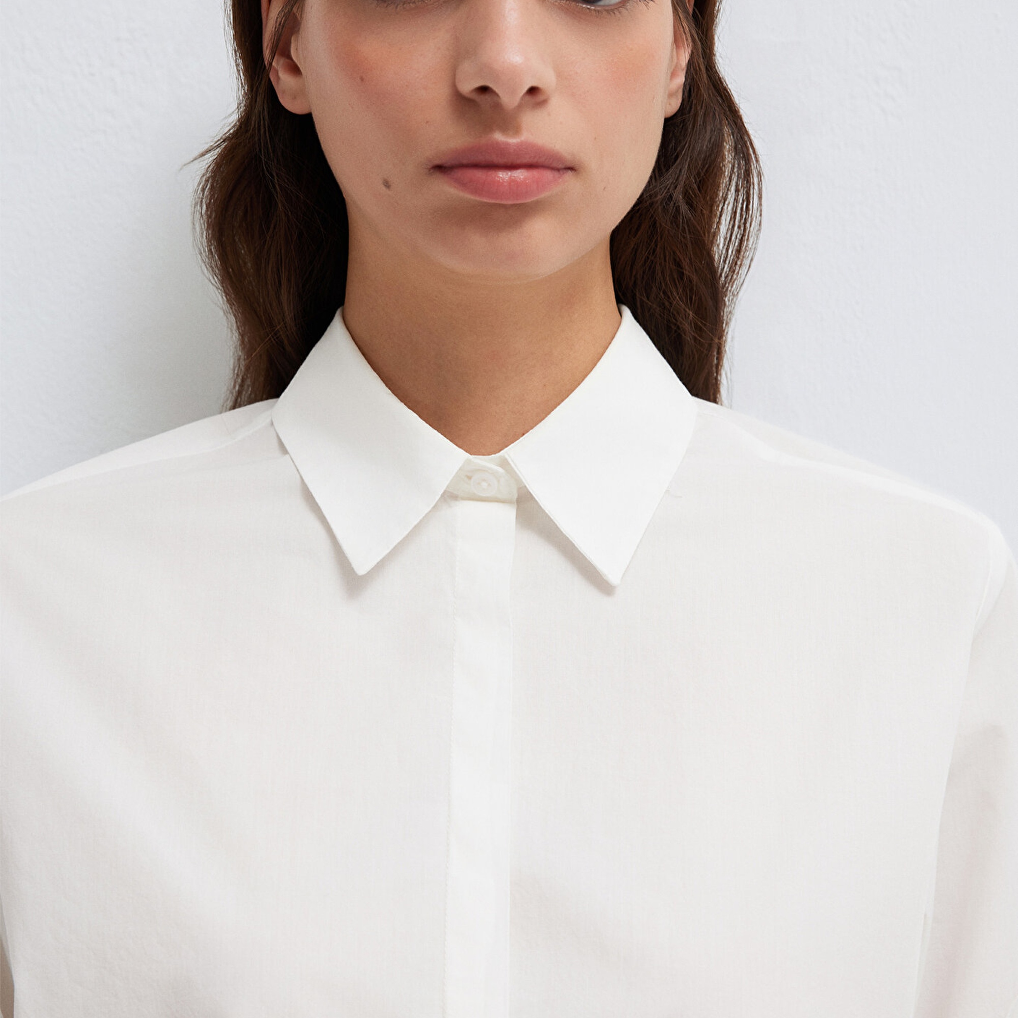 Mavi Nakış Detaylı Ekru Gömlek Loose Fit / Bol Rahat Kesim 1211382-70057