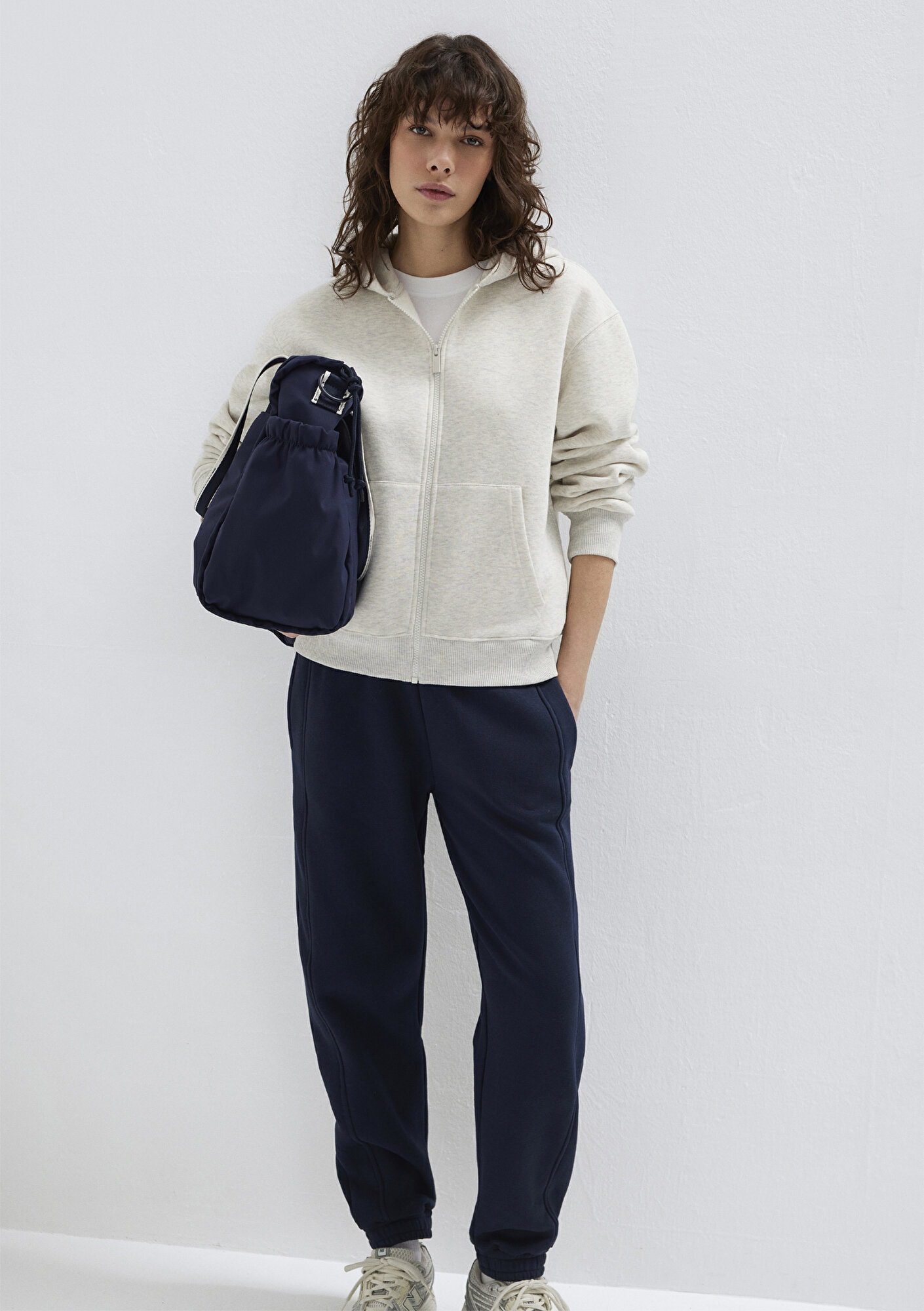  Mavi Mavi Logo Nakış Detaylı Kapüşonlu Bej Sweatshirt 1S10532-85576