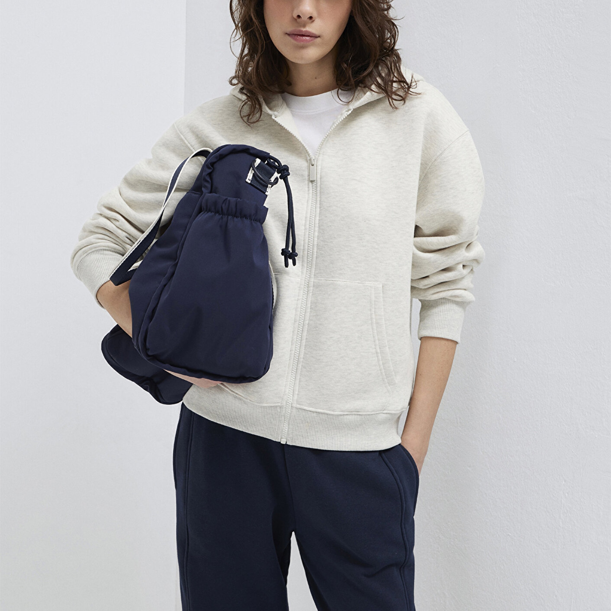 Mavi Mavi Logo Nakış Detaylı Kapüşonlu Bej Sweatshirt 1S10532-85576