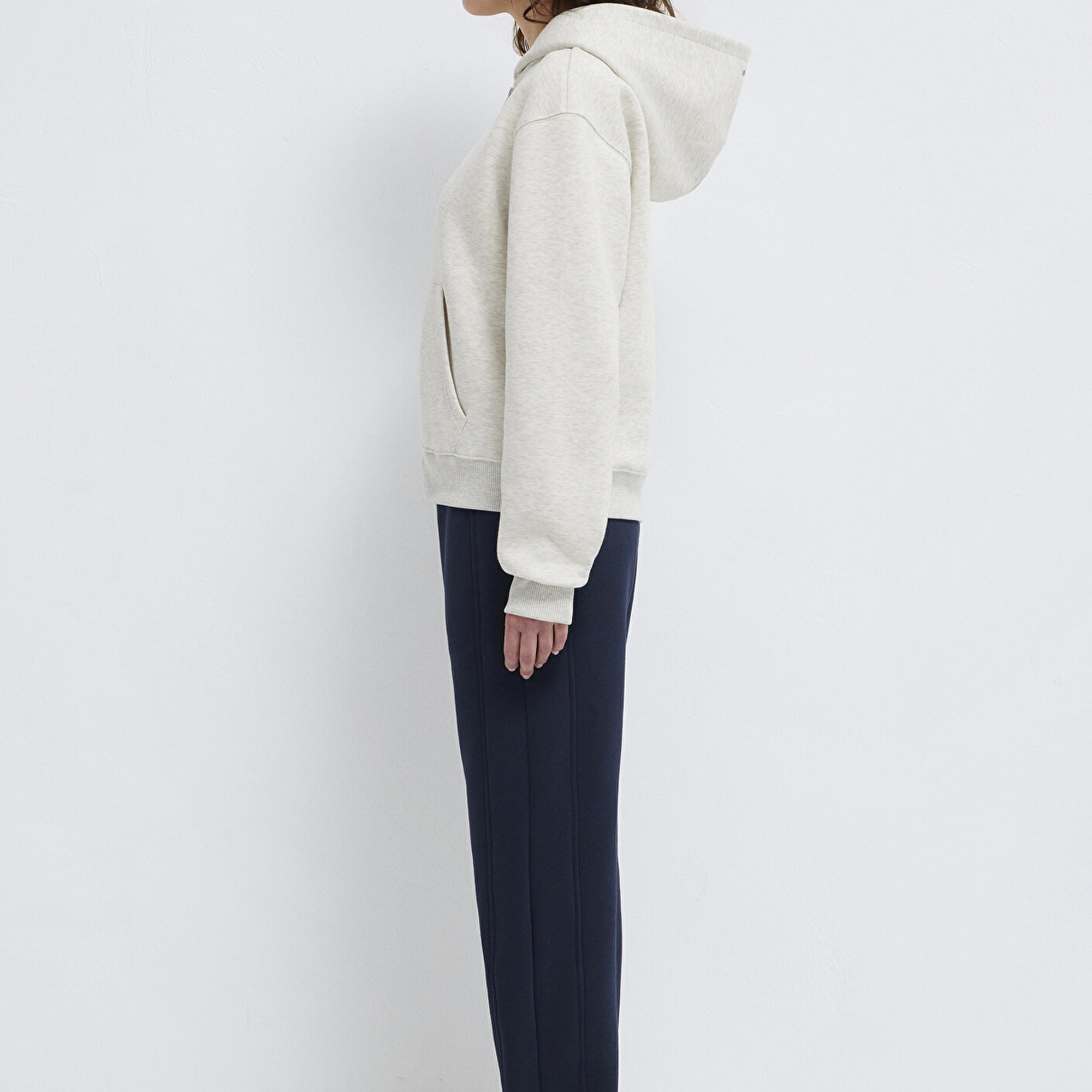 Mavi Mavi Logo Nakış Detaylı Kapüşonlu Bej Sweatshirt 1S10532-85576